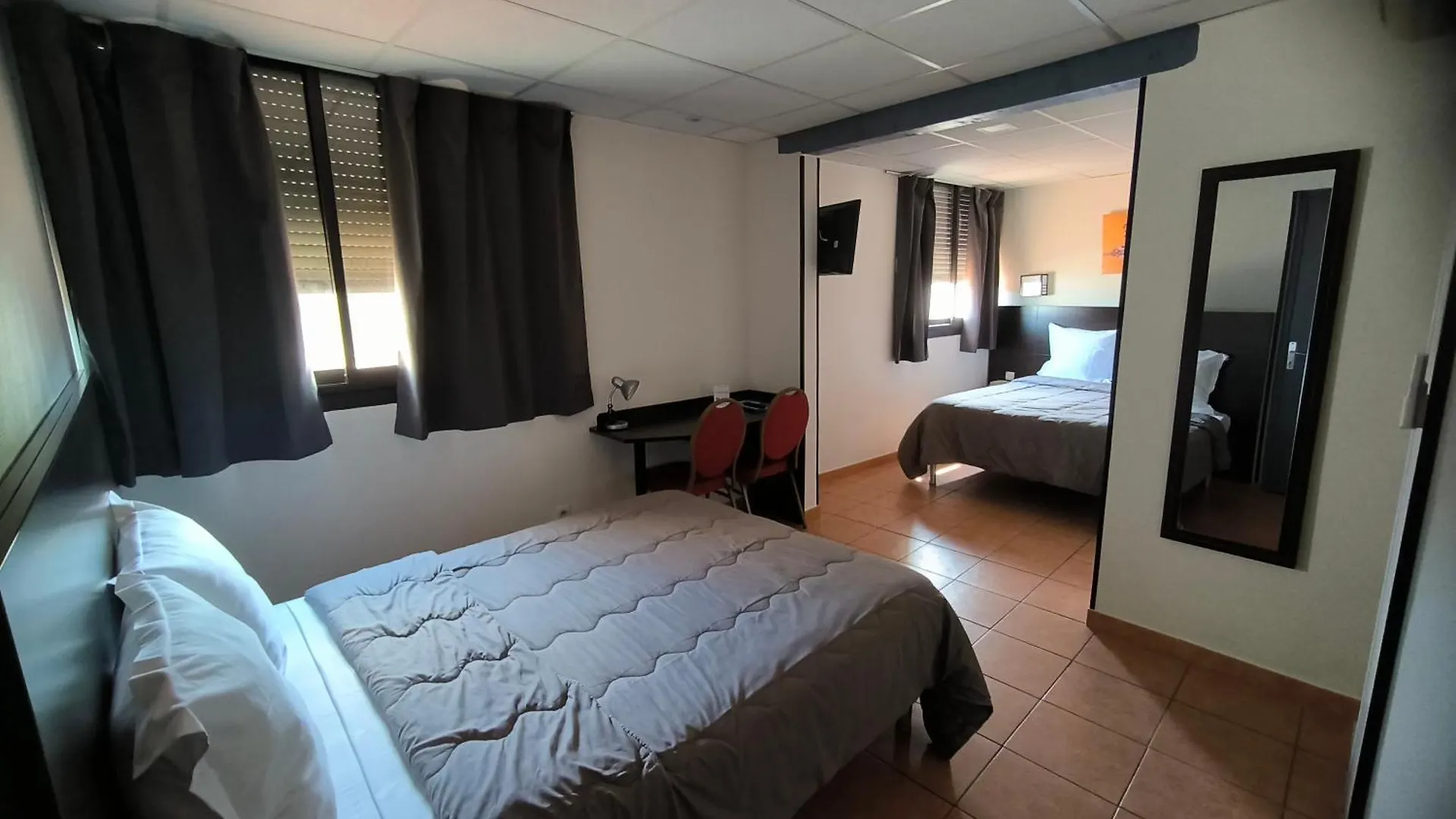 Hotel L'Hacienda Martigues 3*,  Francie