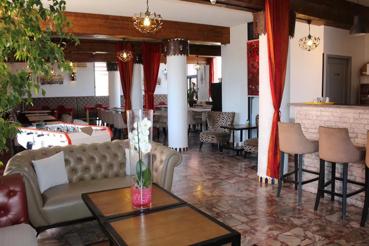 Hotel L'Hacienda Martigues