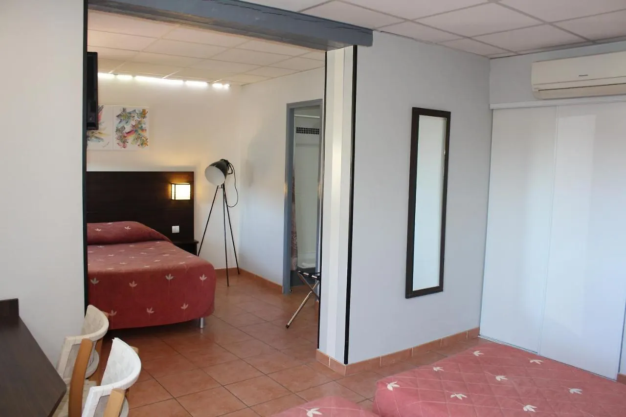 ***  Hotel L'Hacienda マルティーグ フランス